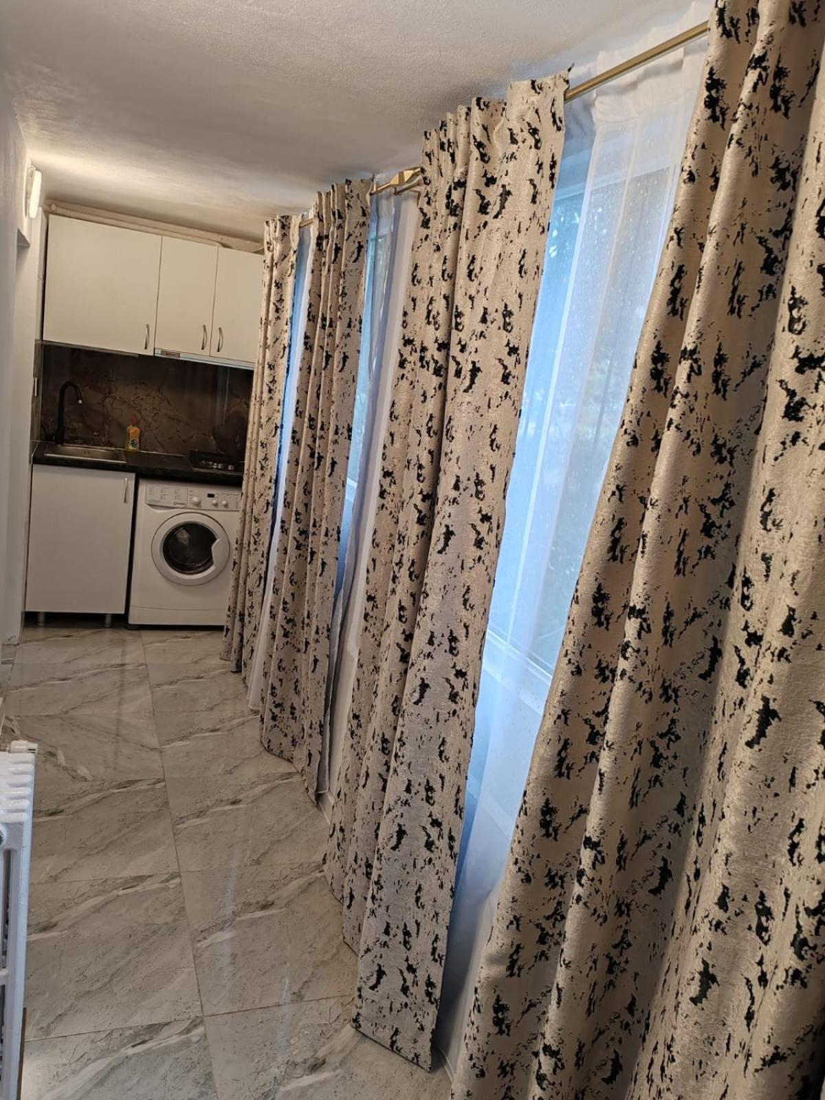 Apartmán Garsoniera G3 Craiova Exteriér fotografie